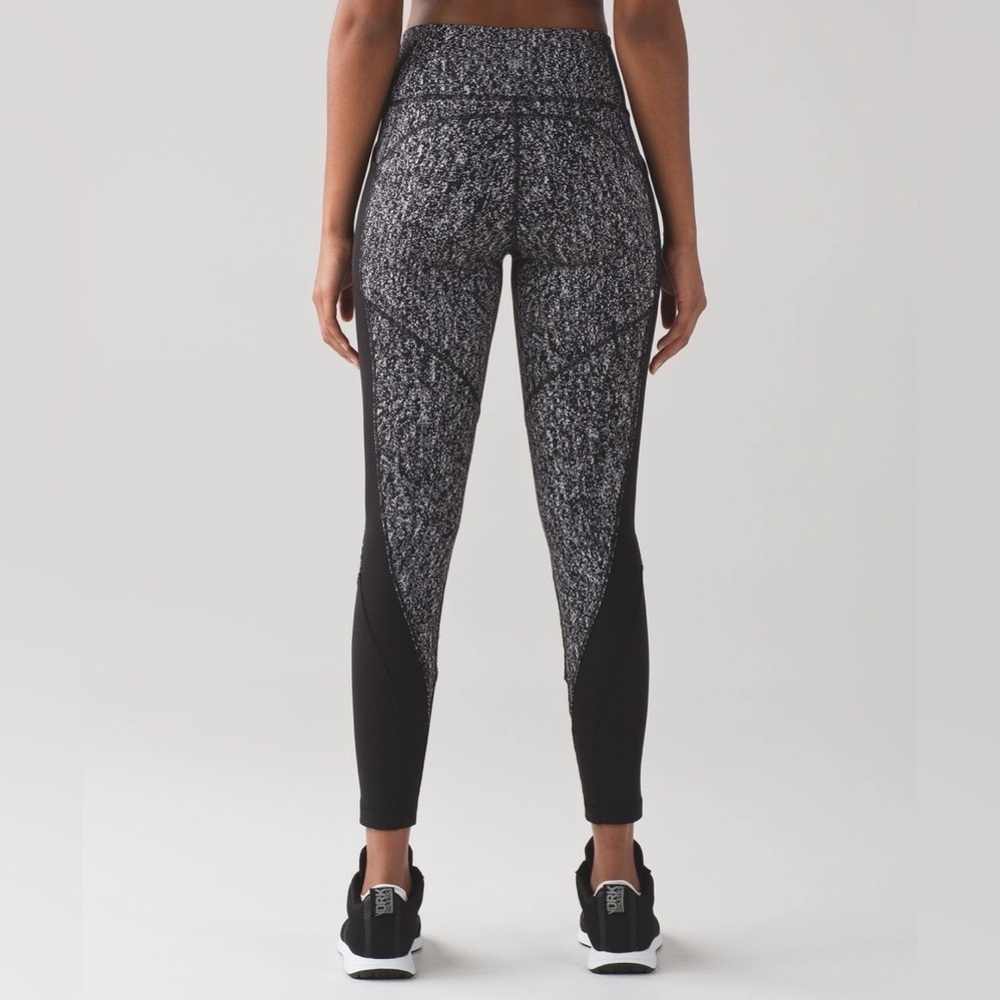 Lululemon Fit Physique Tight - Picture 3 of 13